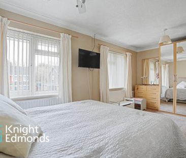 4 bedroom semi-detached house to rent - Photo 6