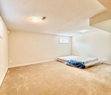 For Lease - 274 Broxburn Crescent, Barrhaven, Ontario - Photo 1