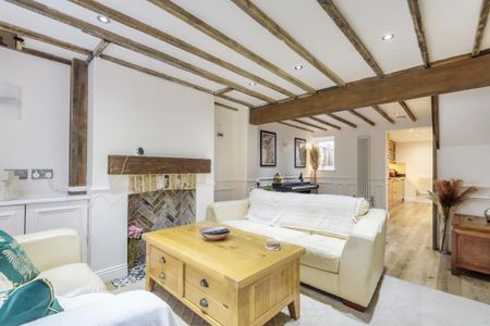 3 bedroom semi-detached house to rent - Photo 2