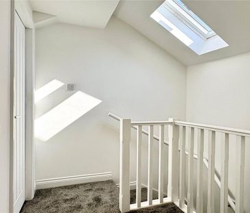 4 bedroom terraced house to rent - Photo 3