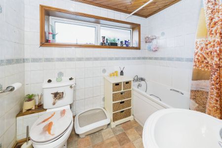 Loveletts, Crawley - Photo 4