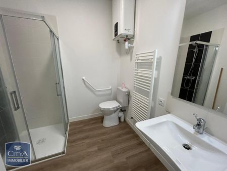 Location Appartement 1 pièce 24m² CHANGE 53810 - Photo 4