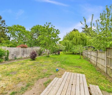 2 bedroom end of terrace house to rent - Photo 2