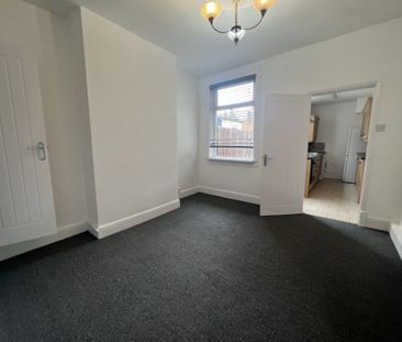 2 Bedroom Terraced - Photo 6