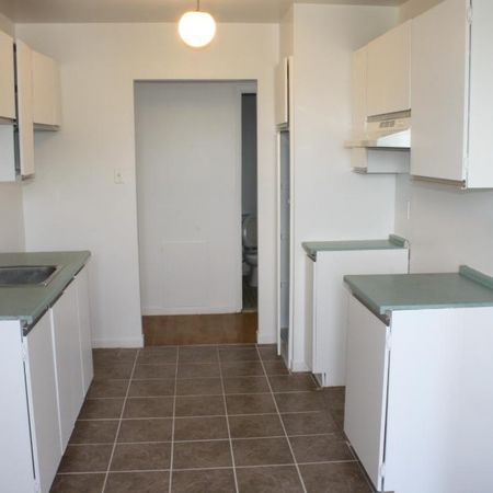 A Valleyfield - Beau , propre et grande 3-1/2, avec balcon prive, LIBRE - Photo 4