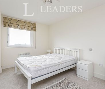 2 bedroom apartment to rent Brecon House, The Canalside, Portsmouth... - Photo 2