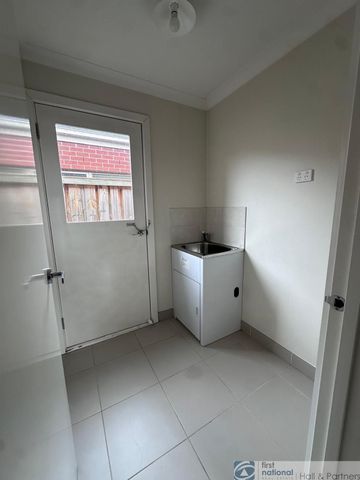 Convenience and location in one pack. - Photo 3