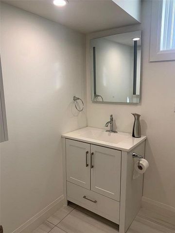 For Lease - 2 Pinemore Crescent, Toronto, Ontario - Photo 2