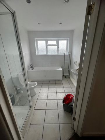 5 bedroom terraced house to rent - Photo 4