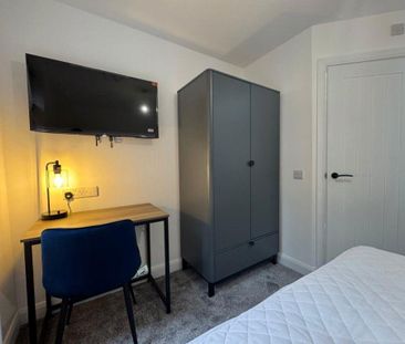 1 bedroom in a house share to rent - Photo 5
