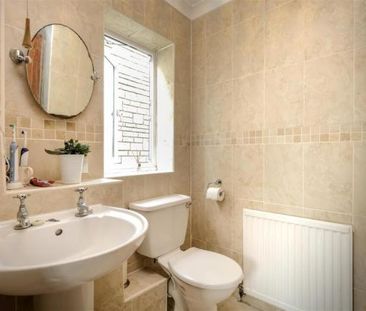 4 bedroom detached house to rent - Photo 5