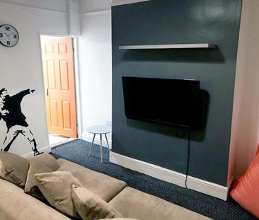 5 Bed Terraced House, Thornycroft Road, L15 - Photo 2