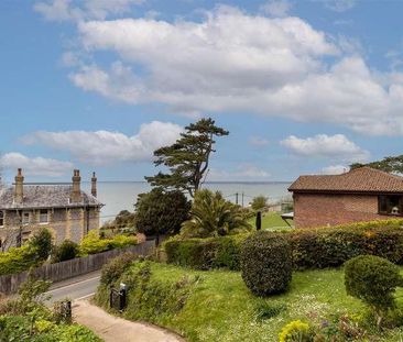 Cliff Road, Totland Bay, PO39 - Photo 1