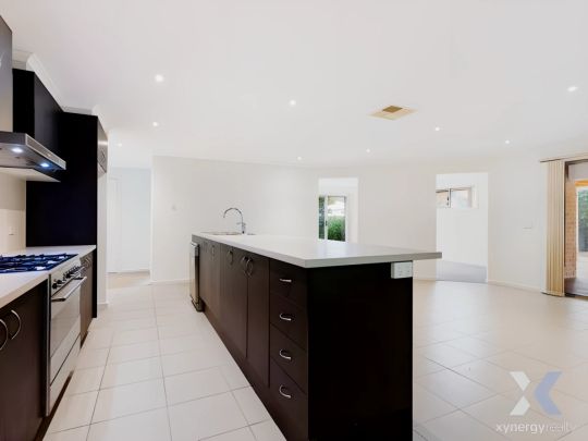 5 Bed, 2 Bath - Photo 1