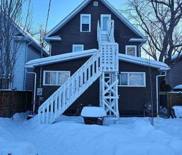 2 Bedroom Lower Unit In City Park - Photo 3