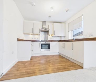 Lime Tree Court, Hardwicke, Gloucester - Photo 4