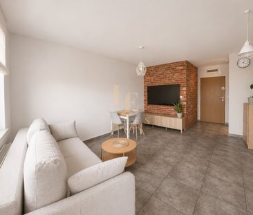 2 pokoje | 45 m² | Garaż | Basen | Praga-Południe - Photo 1