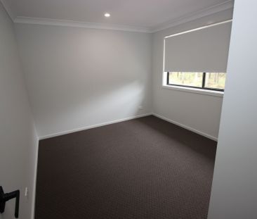 Very Large&comma; Very New & Opposite Bushland&excl;&excl; - Photo 6