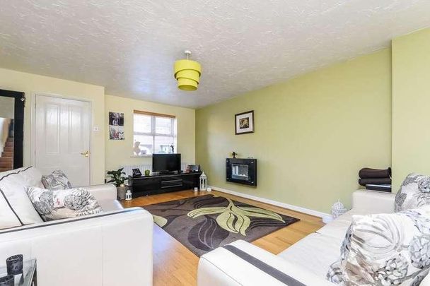 Bure Park, Bicester, OX26 - Photo 1