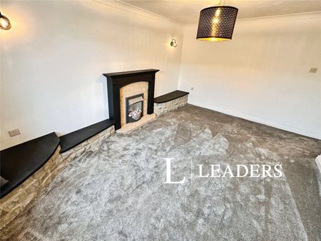 3 bedroom house to rent Monsal Grove, ST1 - Photo 5