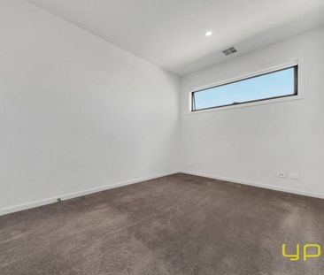 Modern and Convenient Open Plan Living - Photo 4