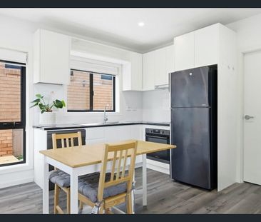 Near new 2 bedroom Granny Flat - Photo 4