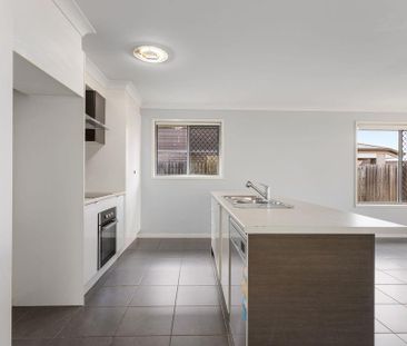 10 Shanks Court, Bundamba QLD 4304 - House For Rent - $600 | Domain - Photo 2