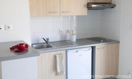 location Appartement T2 DE 41.87m² À VENISSIEUX - Photo 2