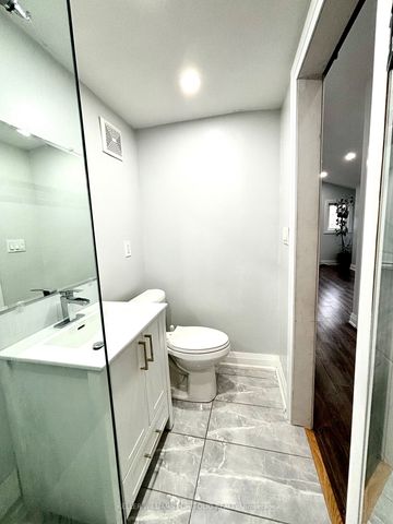 Detached Home For Lease | W8129798 - Photo 2