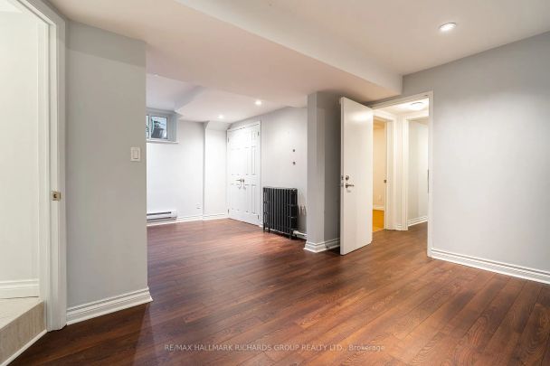 Detached Home For Lease | E9036091 - Photo 1