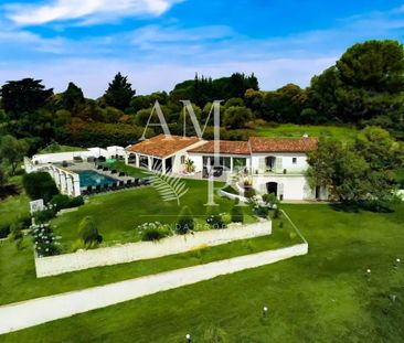 DOMAINE PRIVÉ FERMÉ: VUE DEGAGEE GRAND TERRAIN - Photo 1