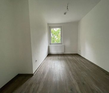 Frisch renovierte 3-Zimmer-Wohnung mit 2 Balkonen! - Foto 3