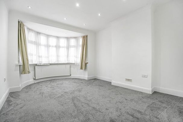 4 bedroom semi-detached house to rent - Photo 1