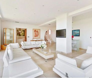 SUPERBE VILLA MODERNE AVEC VUE MER AU CAP D'ANTIBES - Photo 4