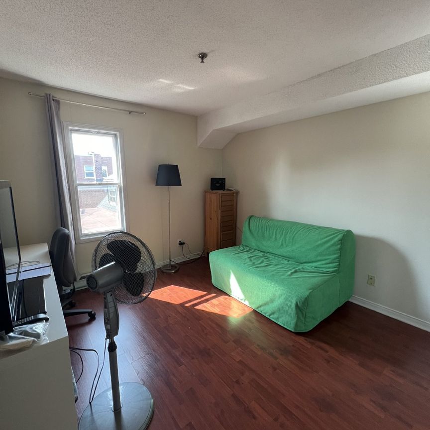 188 Waverley Street - 312 - Photo 1