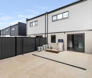 Brand New 3-Bedroom Townhouse in Truganina! - Photo 4