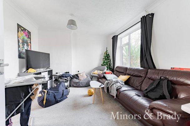 4 bedroom terraced house to rent - Photo 1