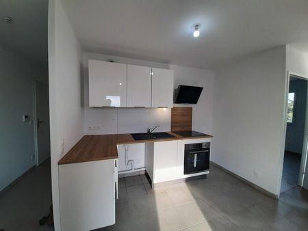 location Appartement T2 DE 45.6m² À MARSEILLE - Photo 5