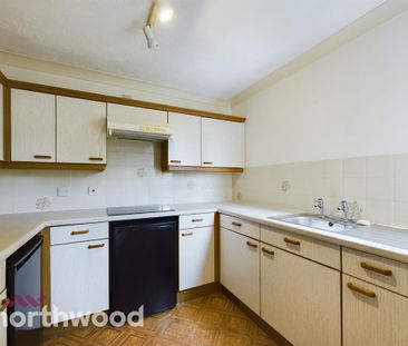 1 bedroom retirement property to rent - Photo 6