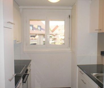 Modern, zentral gelegen, mit grossem Balkon im Grünen! - Photo 6