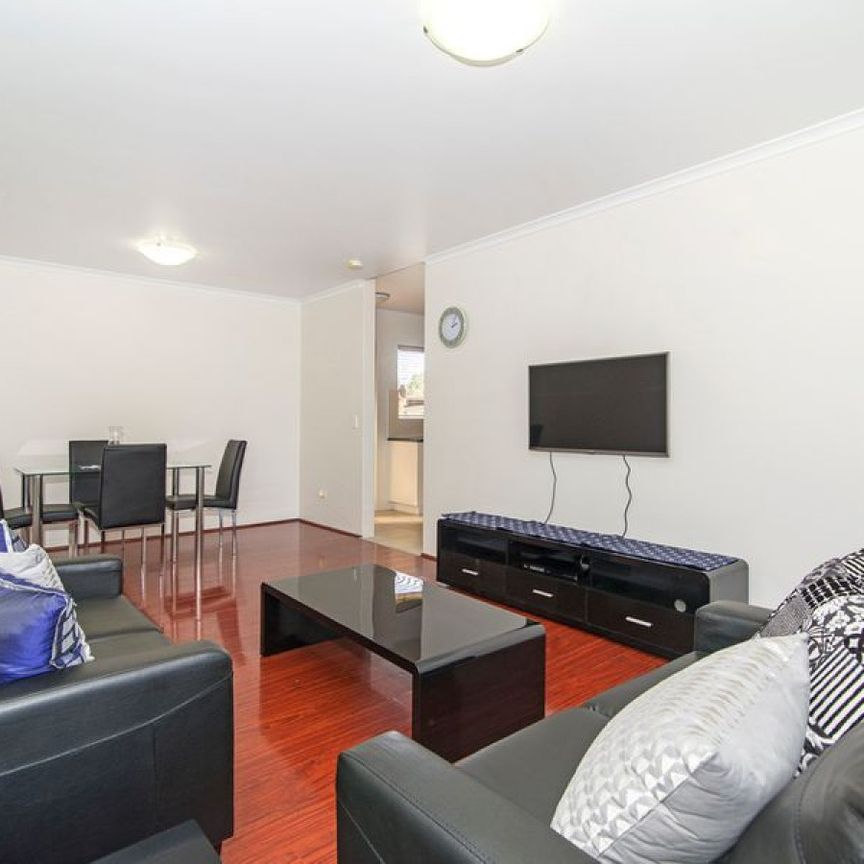 2/33-35 Tourist Road, East Toowoomba - Photo 1