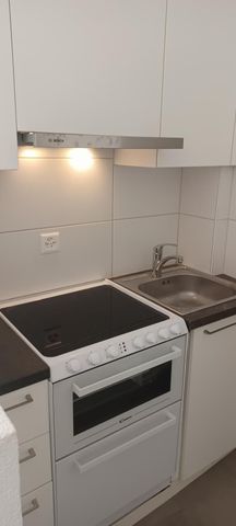 Charming studio in the center of Fribourg, ideal for students - Photo 4