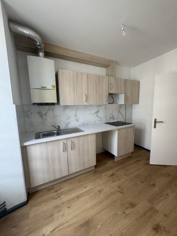 Location Appartement 2 pièces 46m² TULLE 19000 - Photo 3