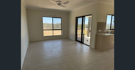 Brand New 3+1 bedroom house for rent in Farley - Photo 5