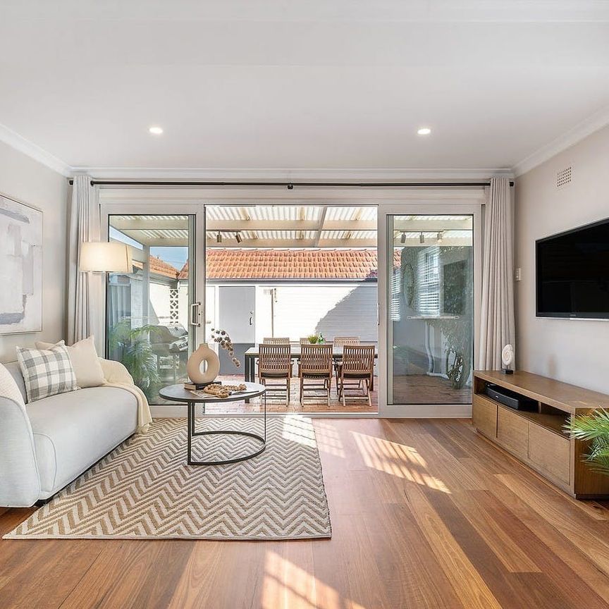 Sunsoaked Family Home - Photo 1