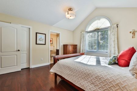 For Lease - 2435 Valley Forest Way, Oakville, Ontario - Photo 2