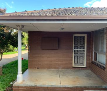 “Set in the heart of Werribee” - Photo 1