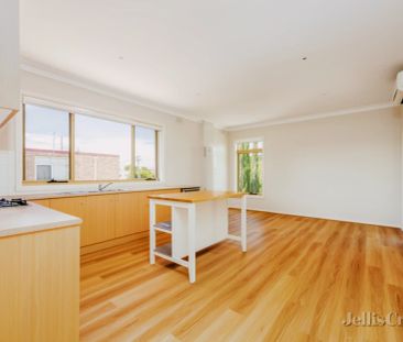 2 Bed, 1 Bath - Photo 5