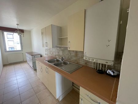 Location Appartement 3 pièces 83m² - Photo 4