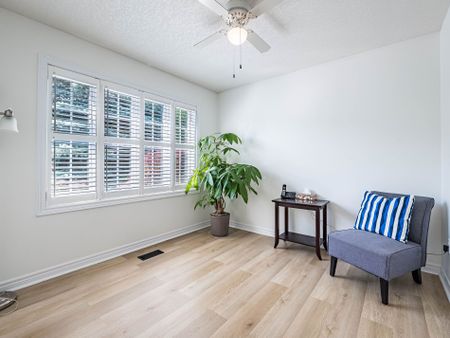 For Lease - 678 Salzburg Drive, Waterloo, Ontario - Photo 5